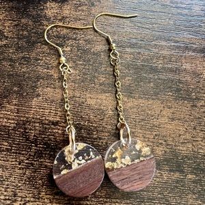 Gold detail dangle earrings